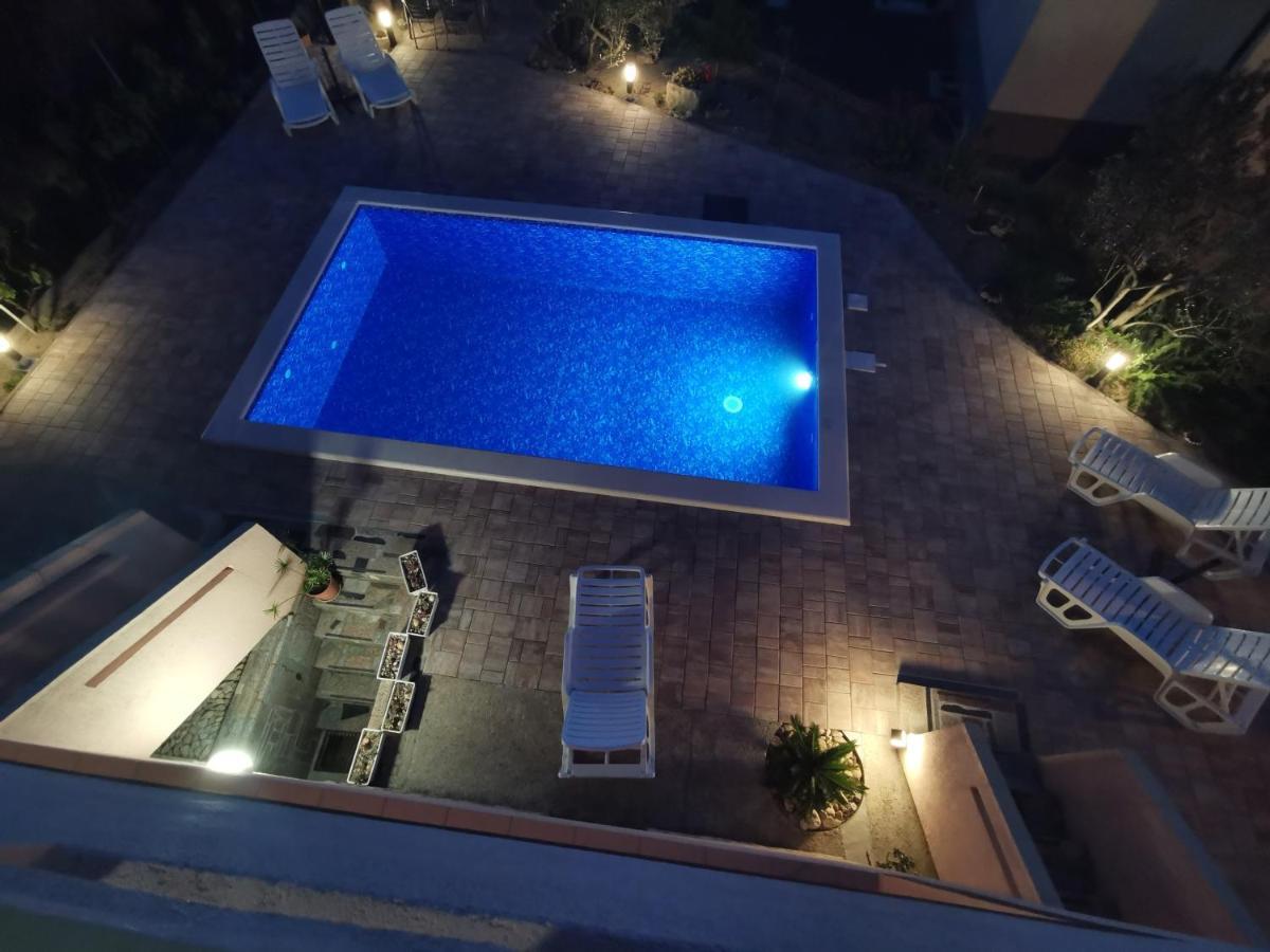 Apartments With A Swimming Pool Punat, Krk - 5378 Ngoại thất bức ảnh