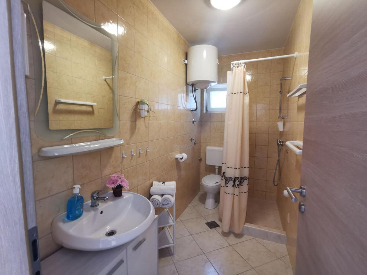 Apartments With A Swimming Pool Punat, Krk - 5378 Ngoại thất bức ảnh